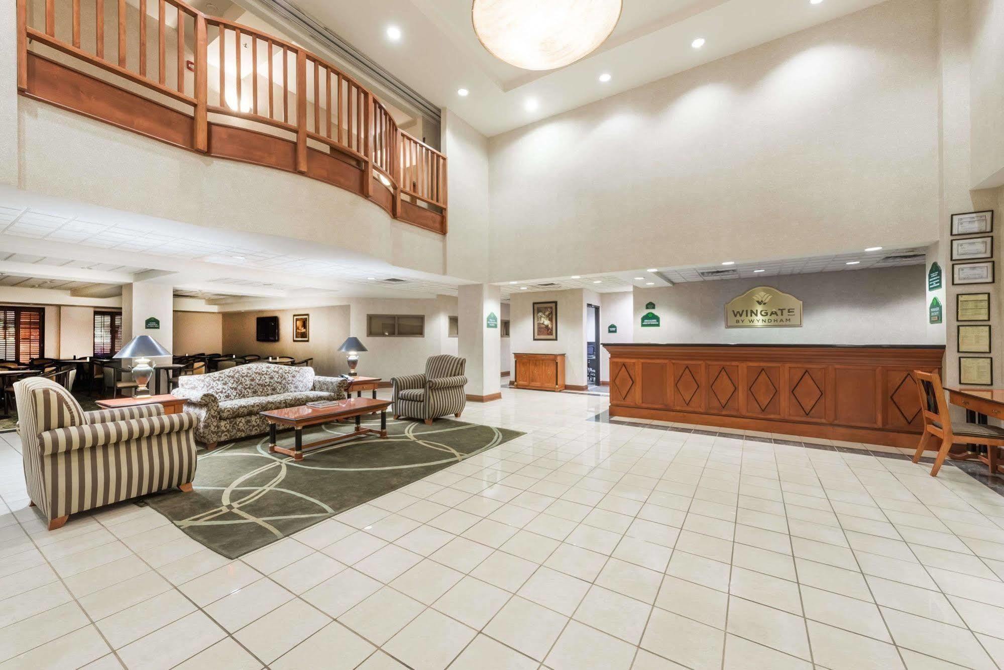 Holiday Inn Cleveland By Ihg Exterior foto